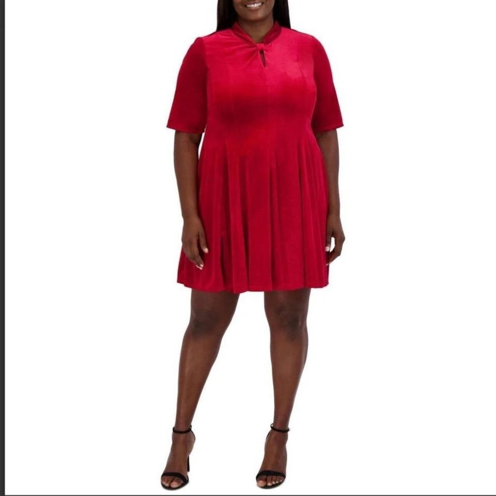 Signature By Robbie Bee Velvet Fit &‎ Flare Dress Keyhole Neckline Red 1X NEW